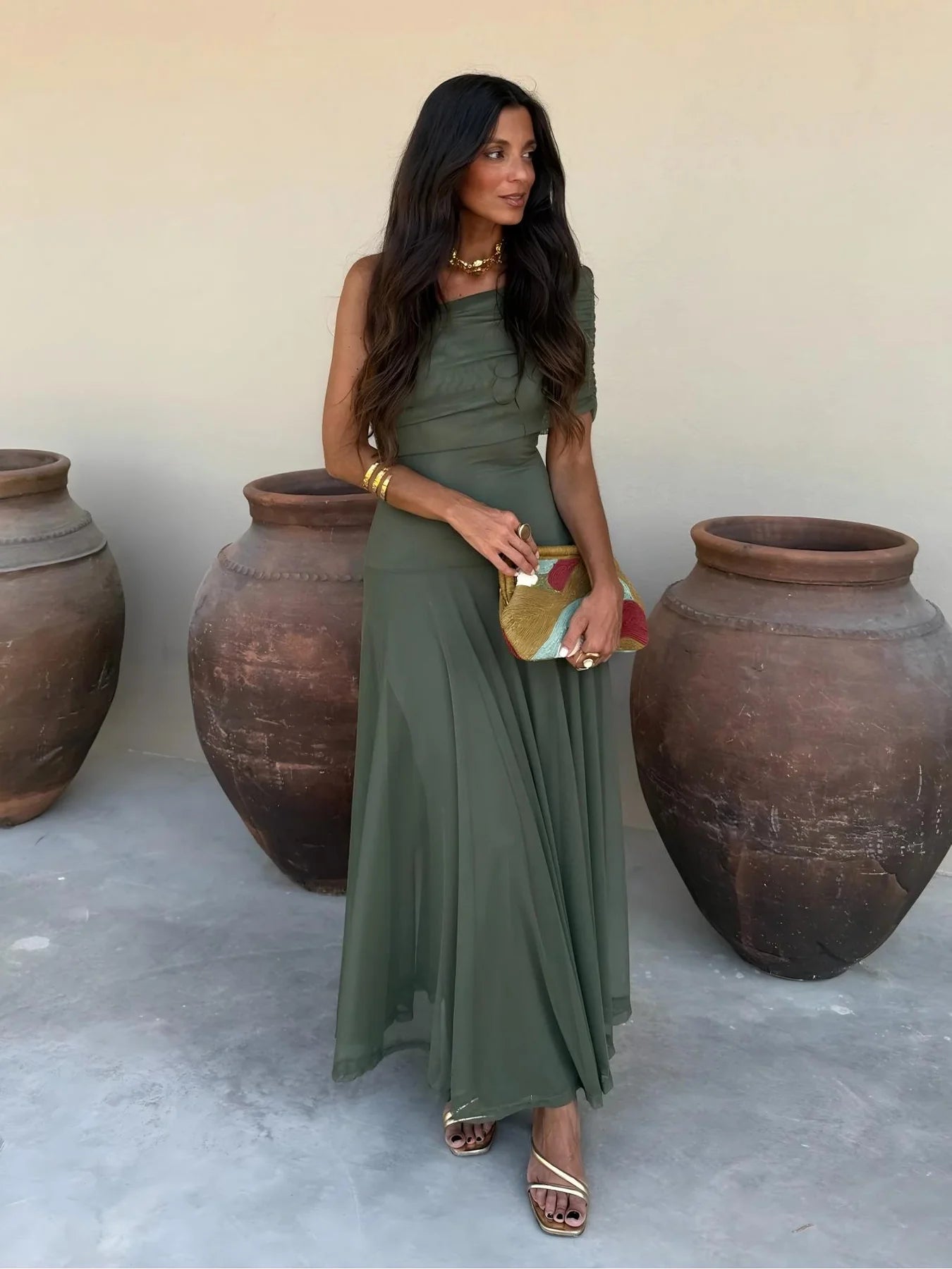 Vestido largo off-shoulder
