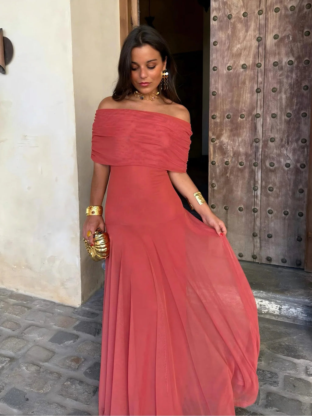 Vestido largo off-shoulder