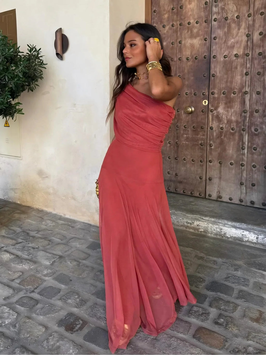 Vestido largo off-shoulder