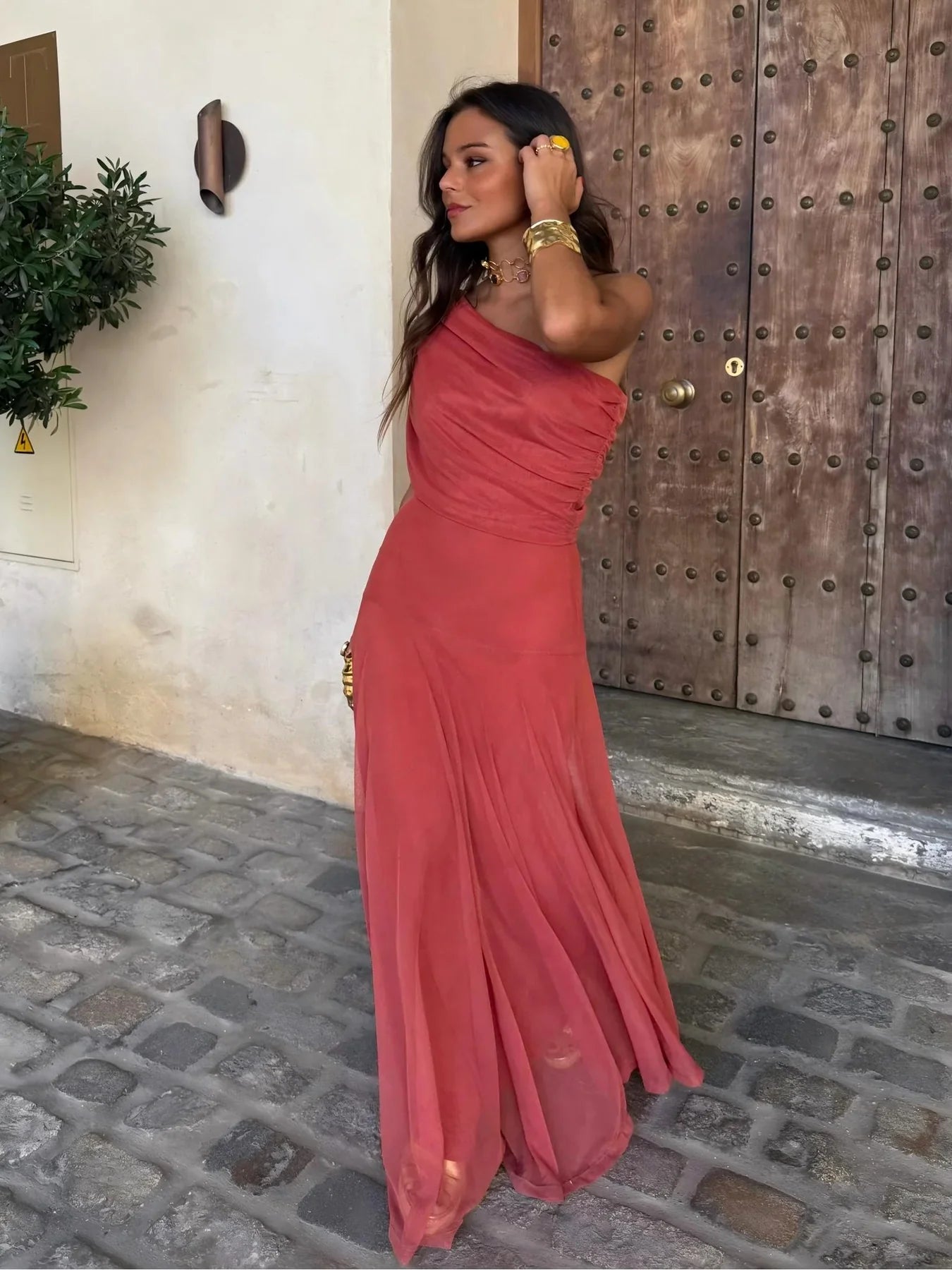Vestido largo off-shoulder