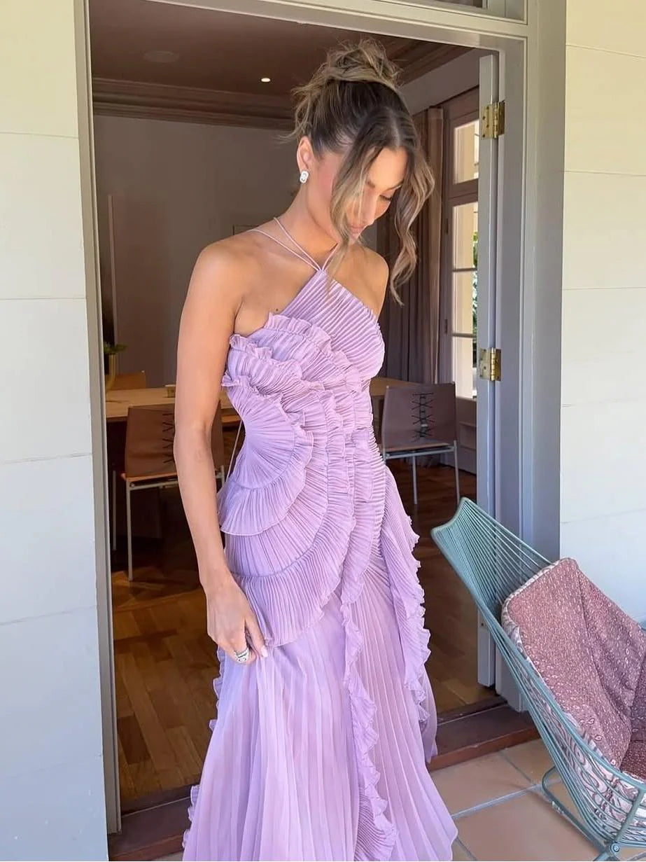 Vestido con plisados en cascada