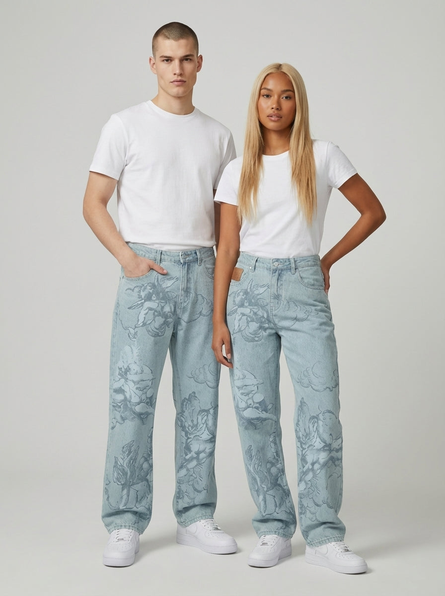 Vaqueros azules con estampado de Cupido
