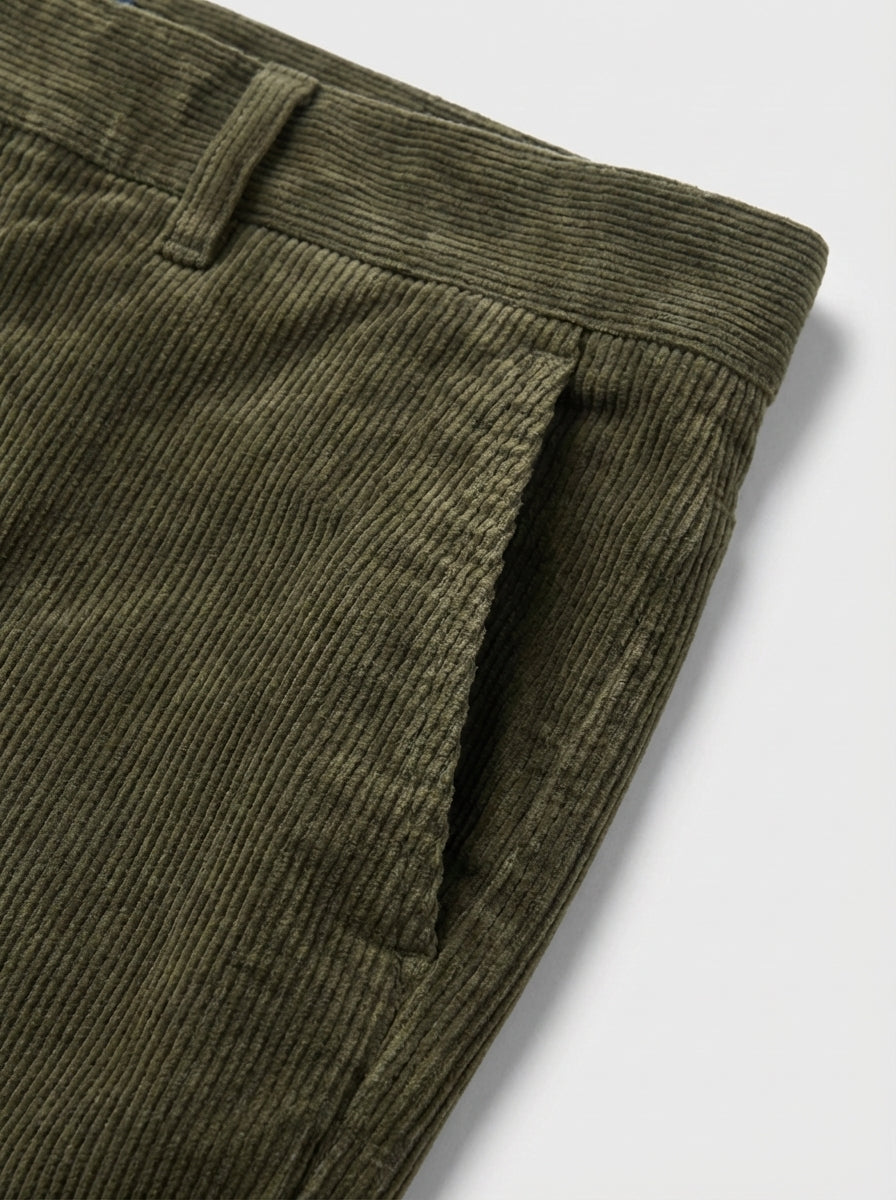 Pantalon de pana con recto clásico