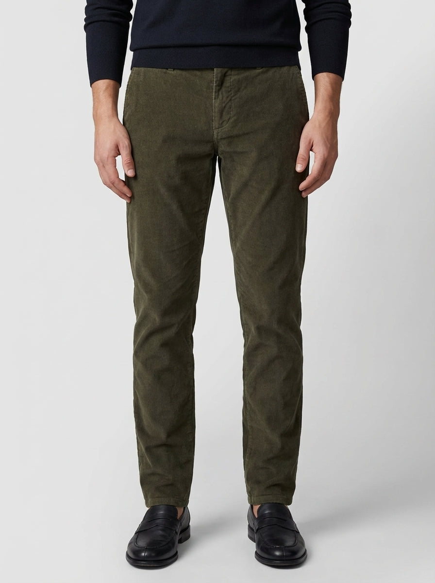 Pantalon de pana con recto clásico