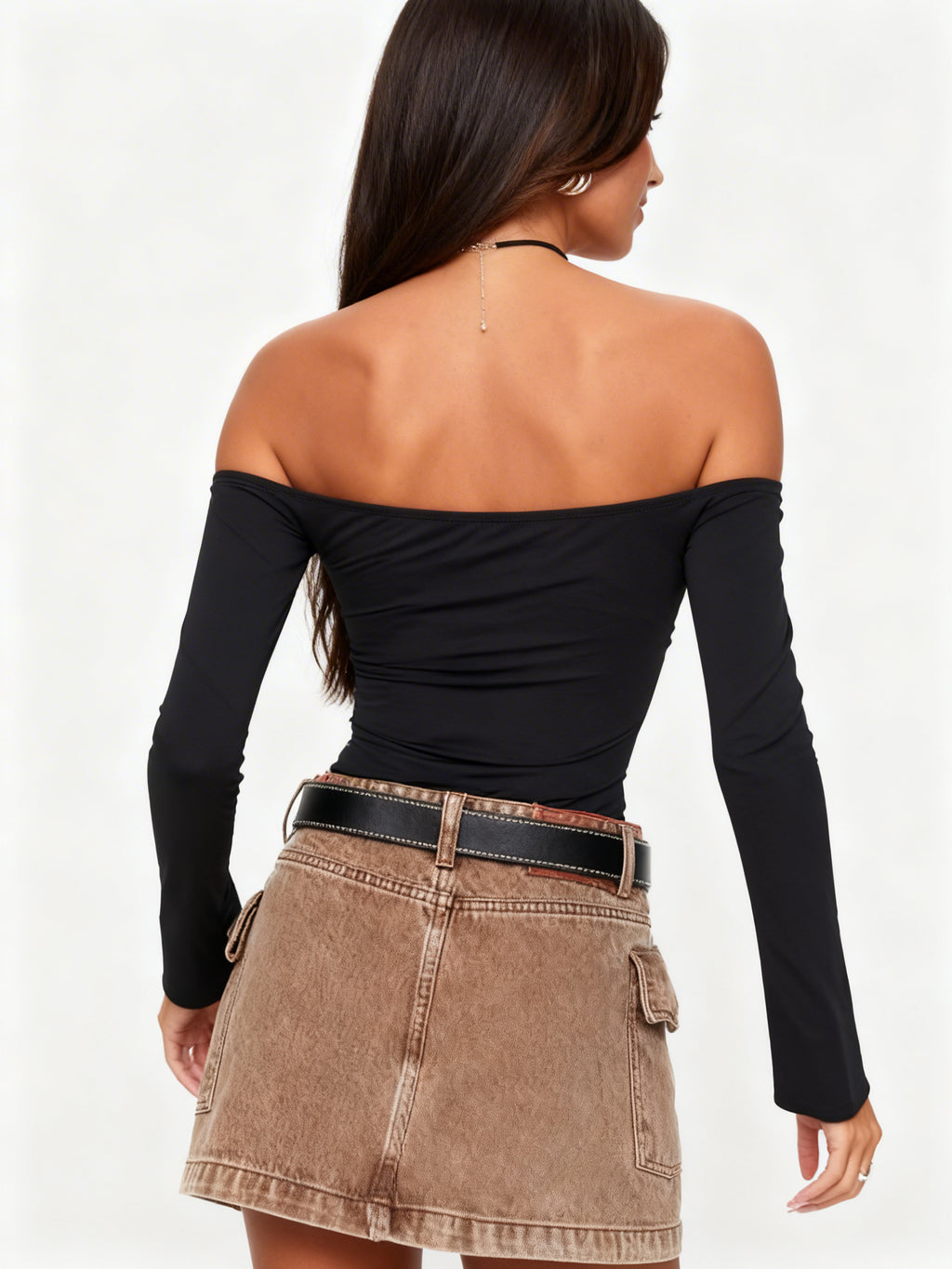 Top con hombros descubiertos negro suave