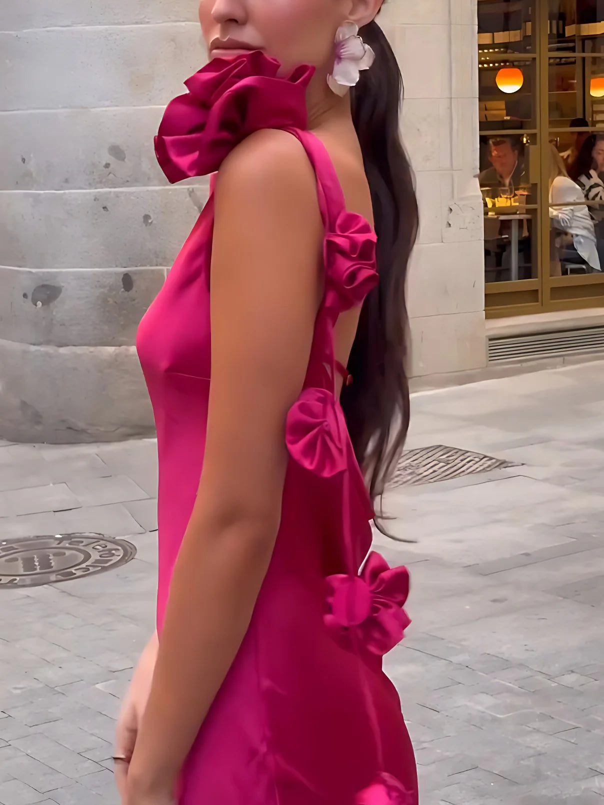 Vestido largo sin mangas con aplique floral